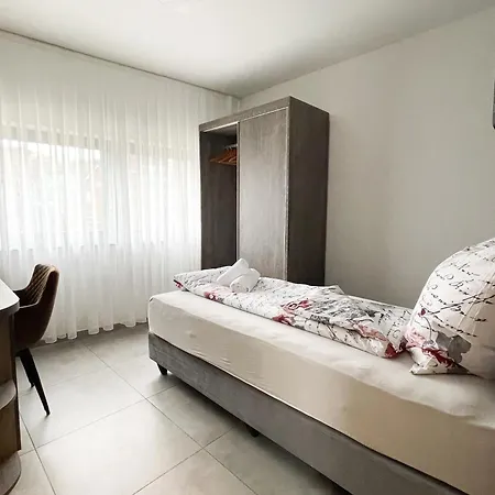 Loewenstein Hotel *