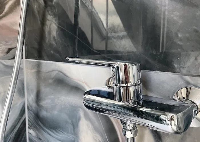 Отель Loewenstein Лих